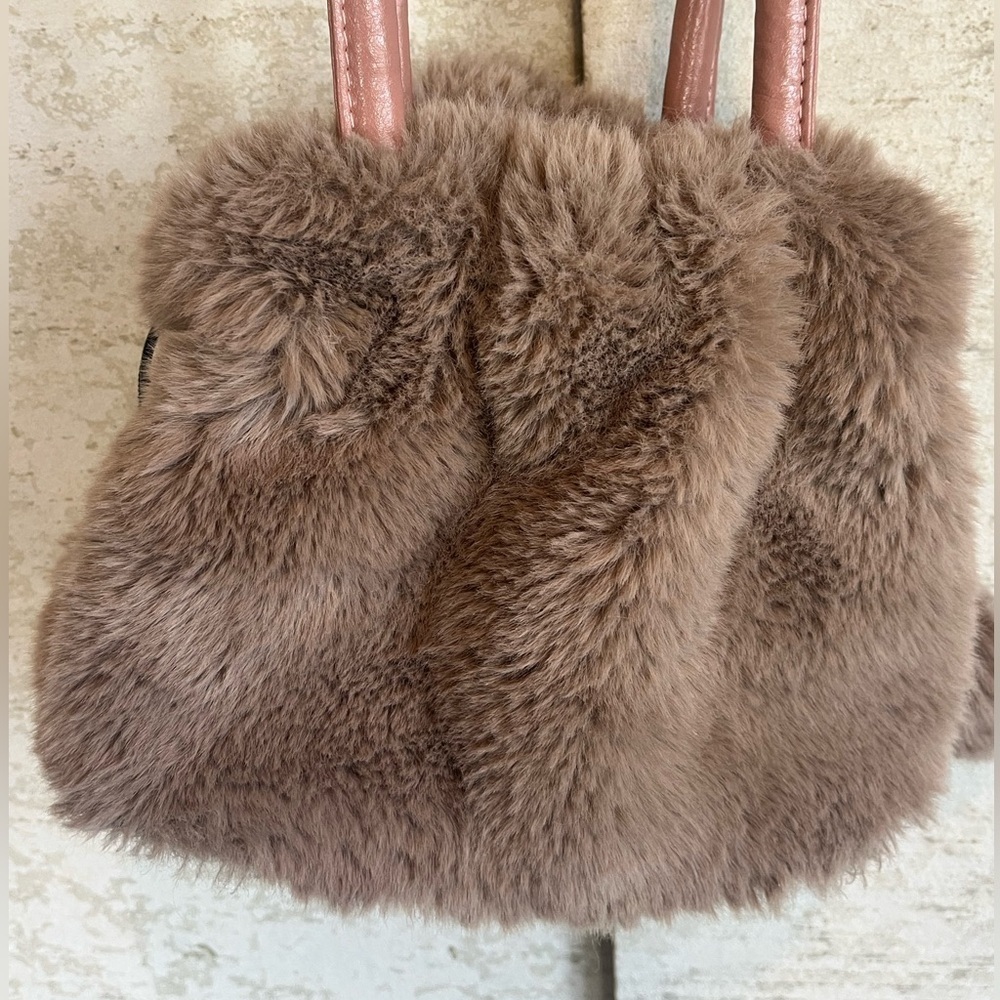 Jayley Faux Fur Bag Pom Pom Pull Strings - Picture 5 of 16